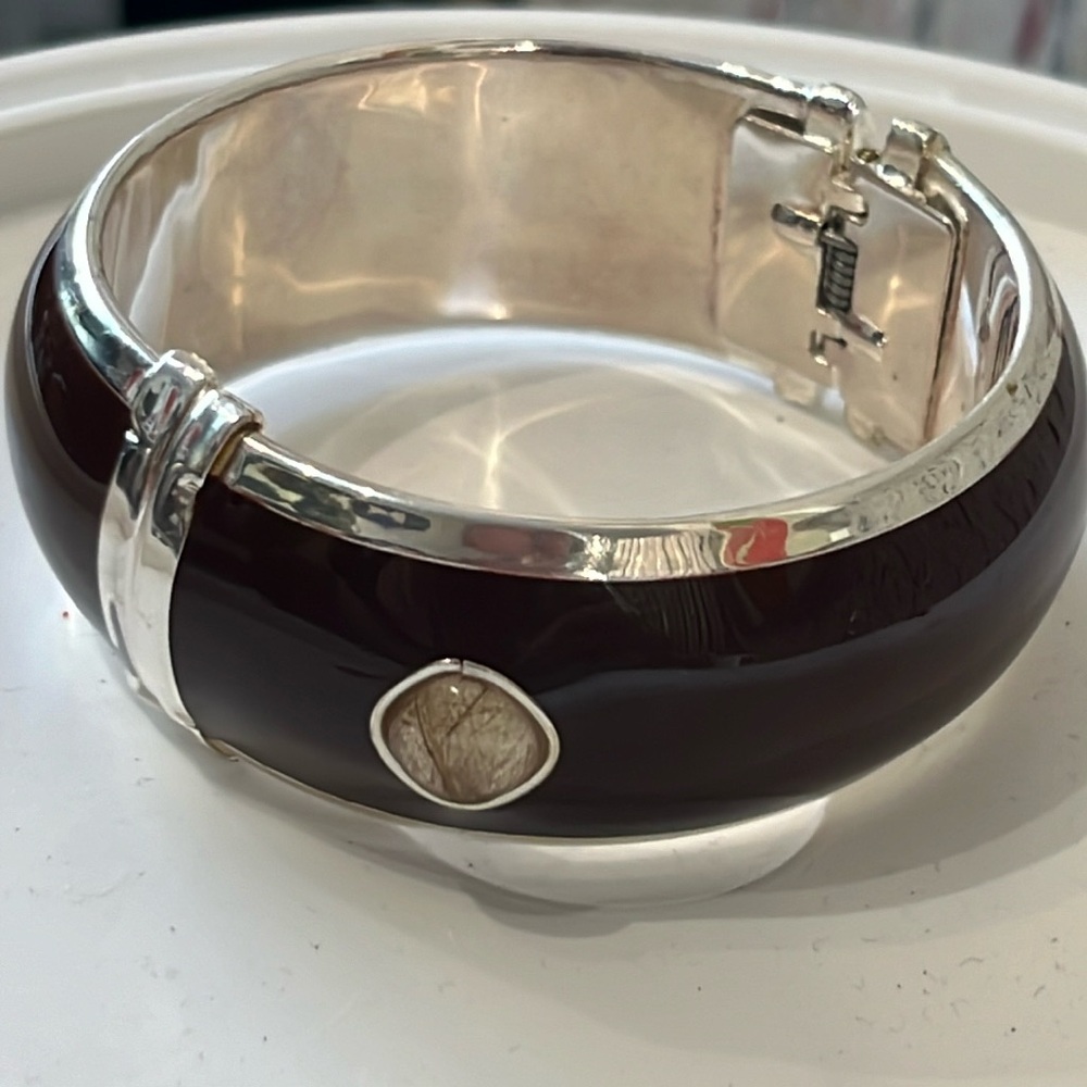 FRANCESCA ROMANA BROWN ENAMEL BANGLE CUFF WITH STONE HINGED